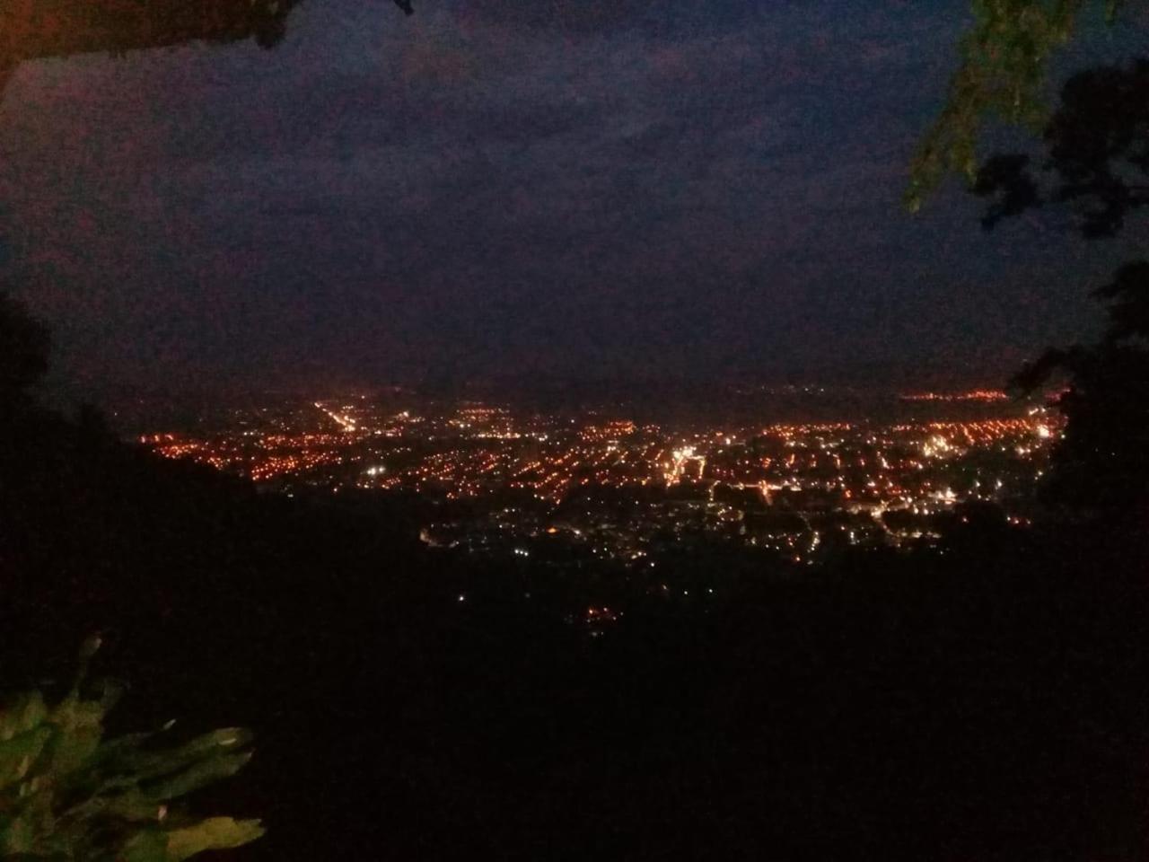 Hostal Juan Lindo San Pedro Sula Zewnętrze zdjęcie